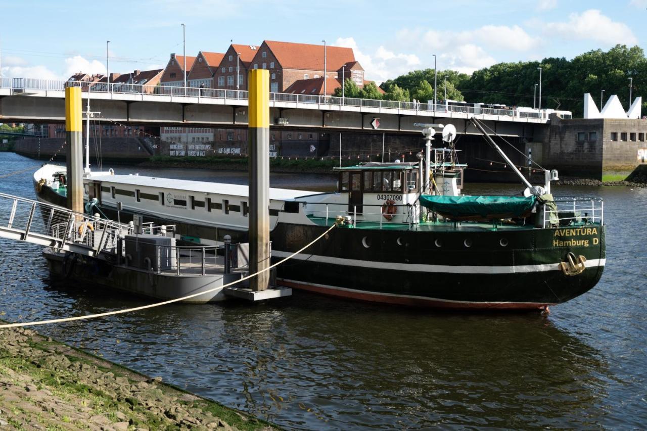 Kuestenmotorschiff Aventura Бремен Екстер'єр фото
